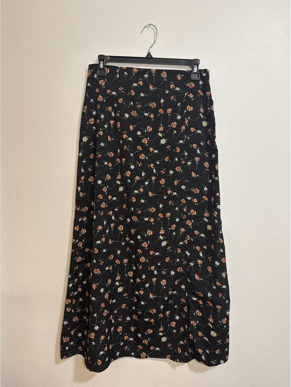 Shein floral skirt small
